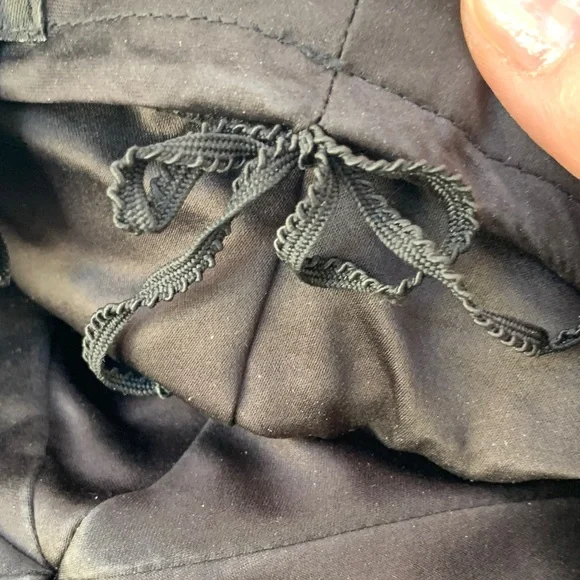 Black Newsboy Cap - Picture 10 of 11